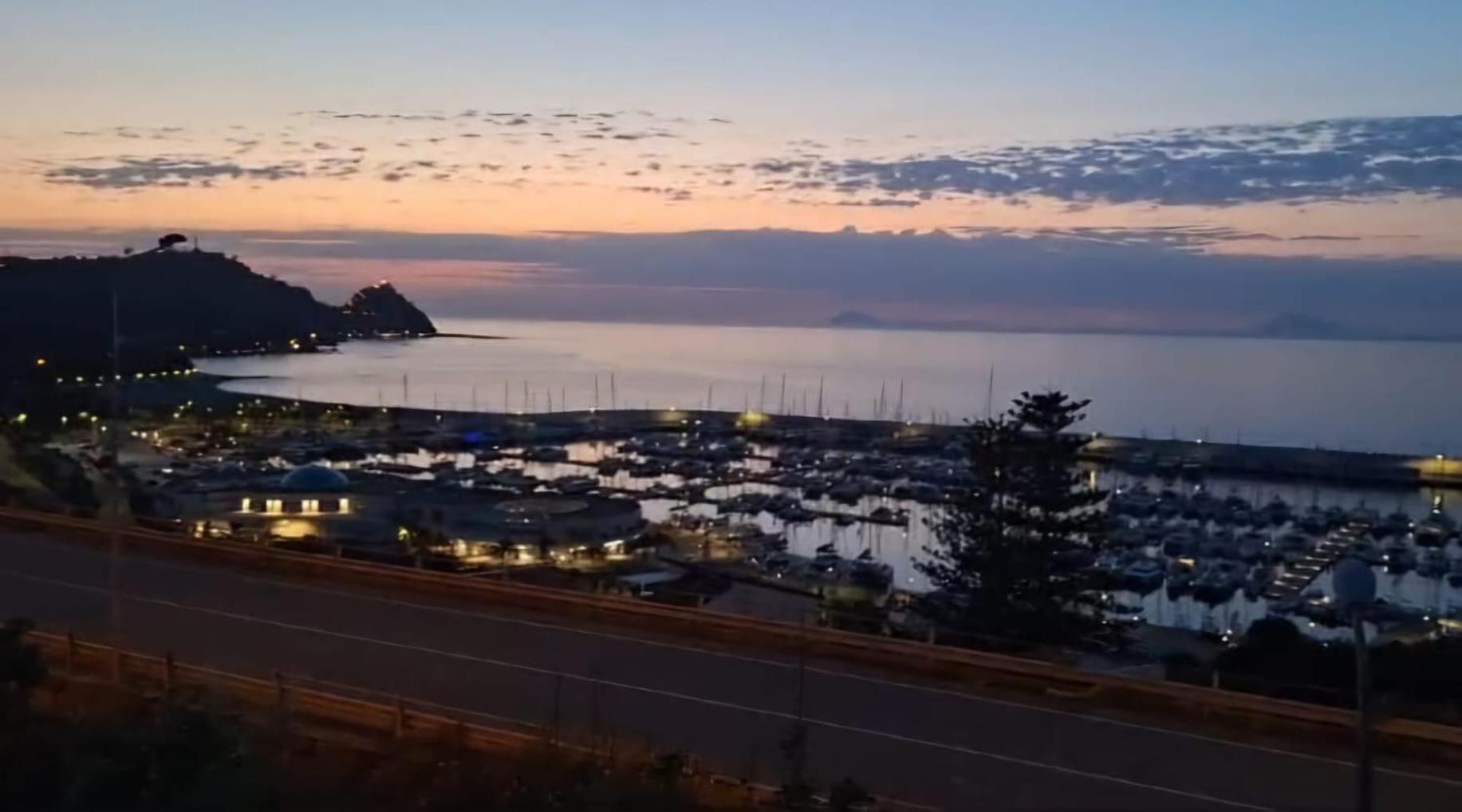 Magico Appartamenti Scafa - Marina Capo D'Orlando Ngoại thất bức ảnh